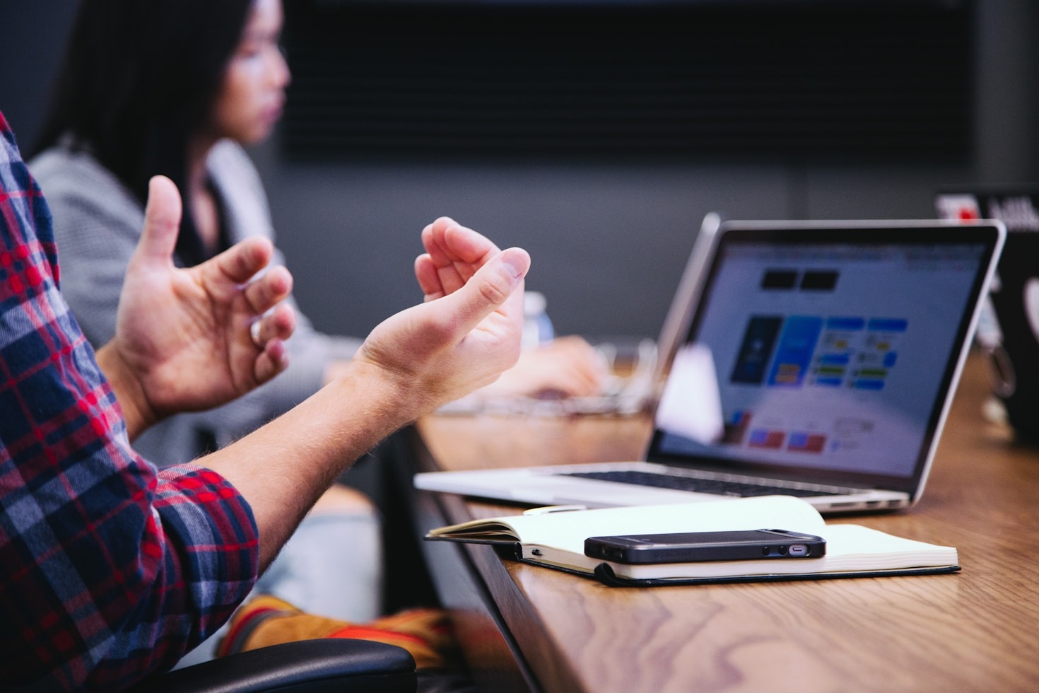 Herramientas digitales clave para optimizar procesos internos